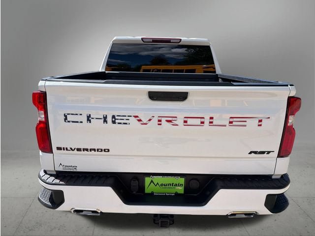 Used 2023 Chevrolet Silverado 1500 RST w/ Redline Edition AWD/4WD image 4