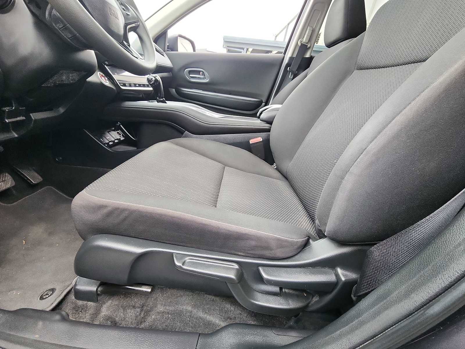 Used 2016 Honda HR-V EX image 14