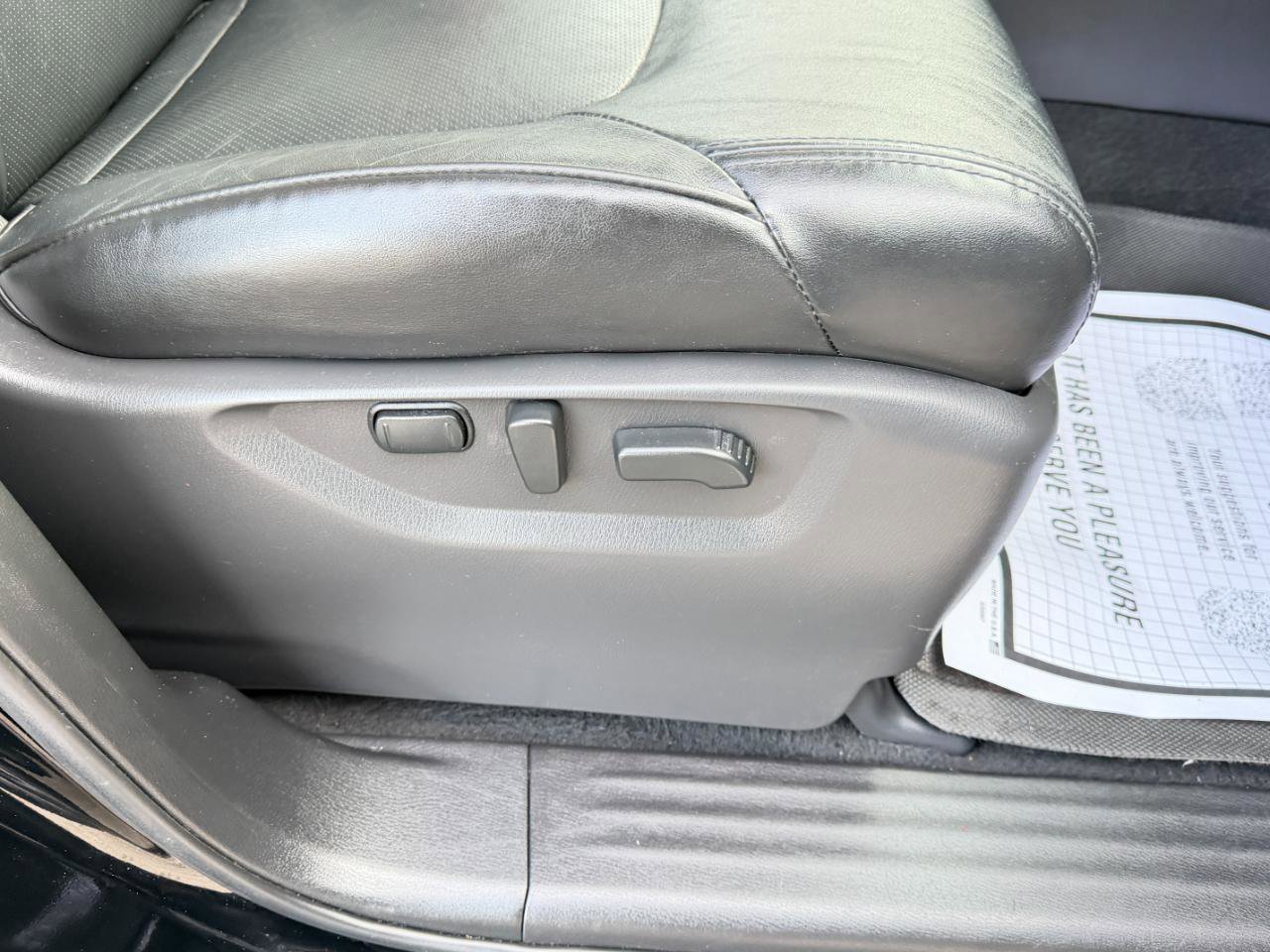 Used 2021 Nissan Armada SL w/ Captain's Chairs Package image 51