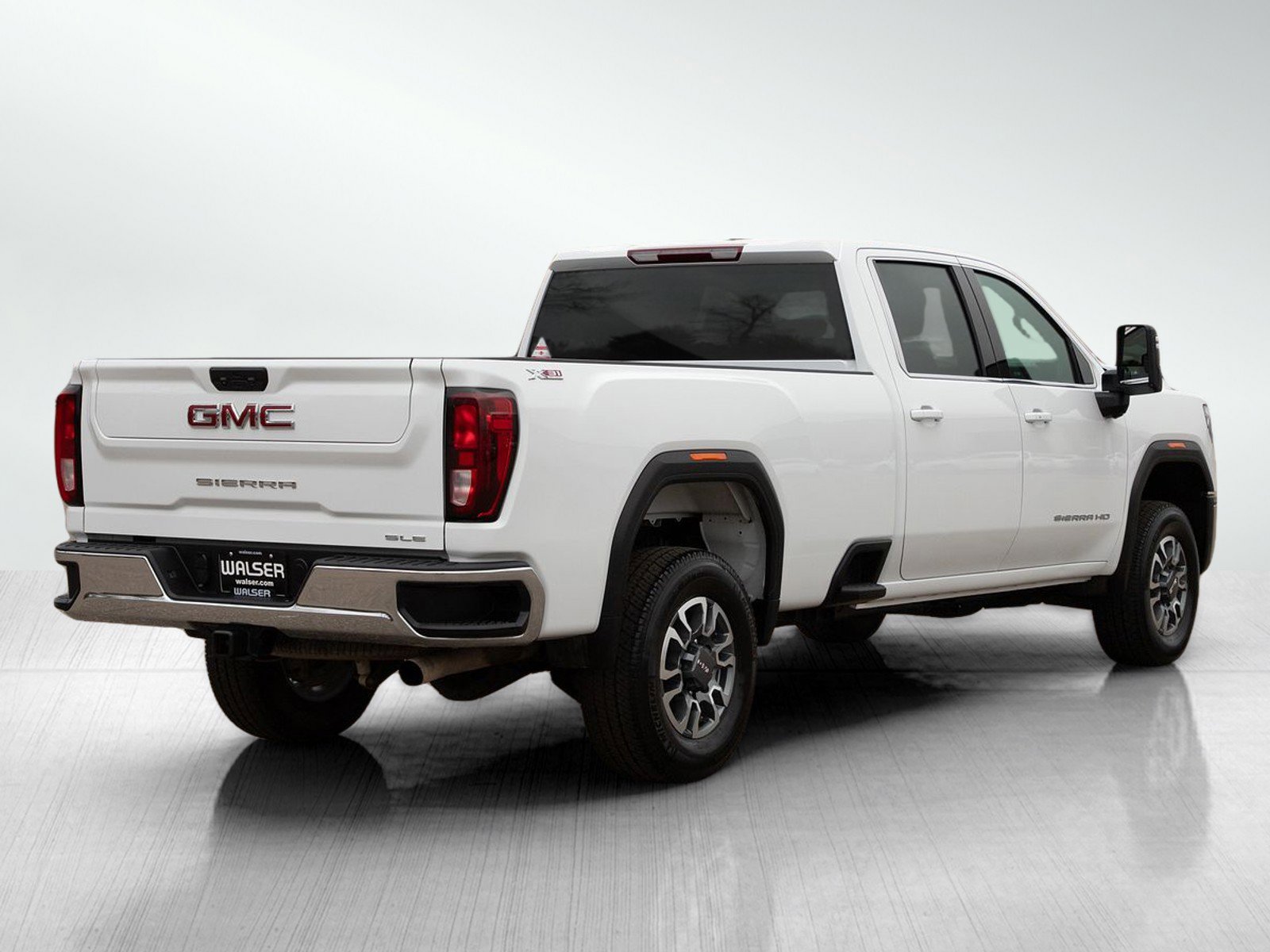 Used 2024 GMC Sierra 3500 SLE w/ SLE Value Package image 5