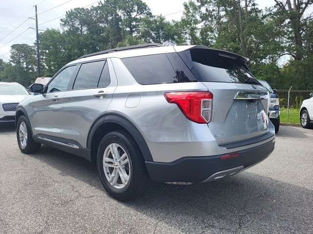 Used 2022 Ford Explorer XLT w/ Equipment Group 202A RWD image 3