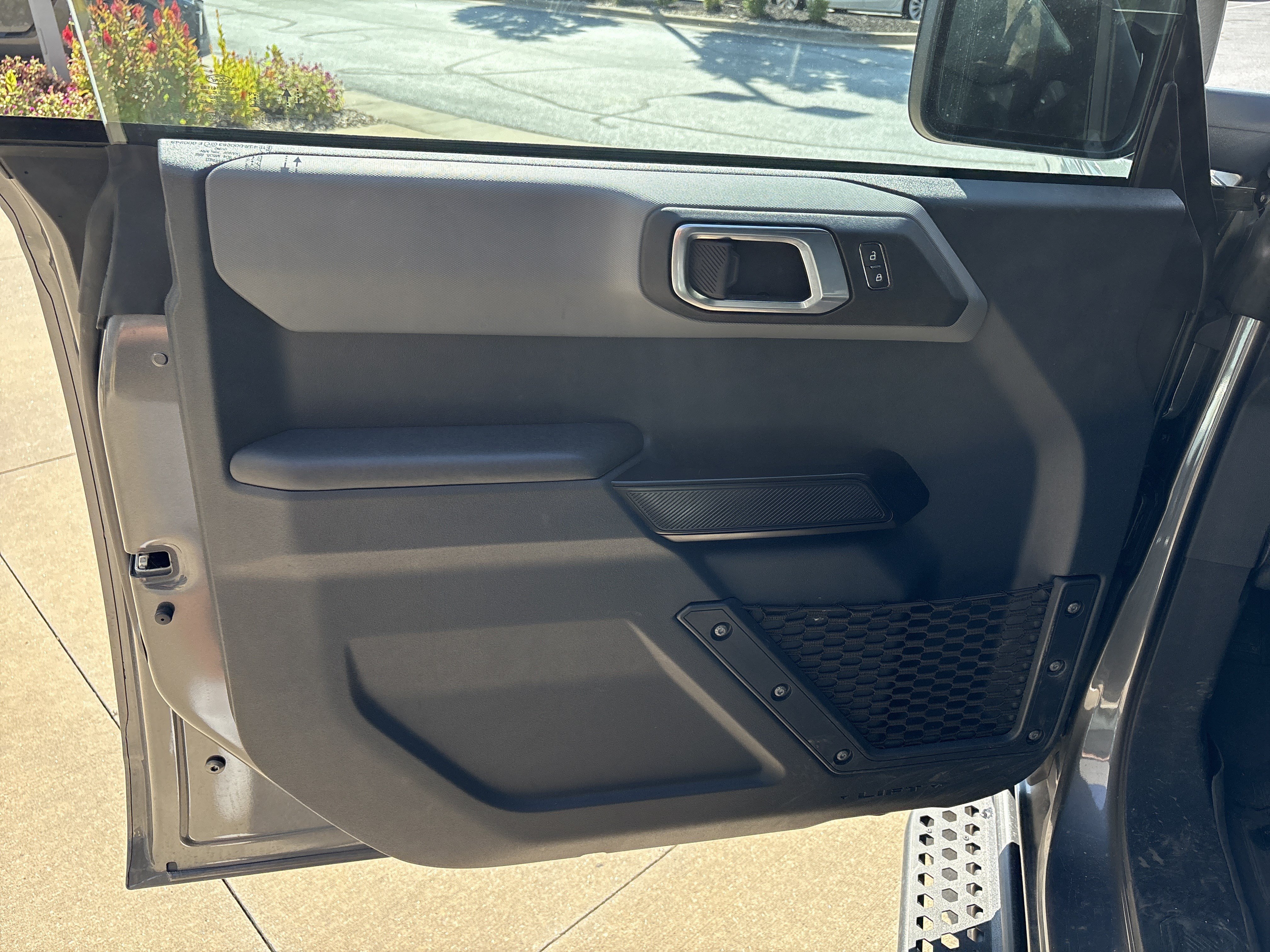 Used 2024 Ford Bronco Black Diamond AWD/4WD image 14