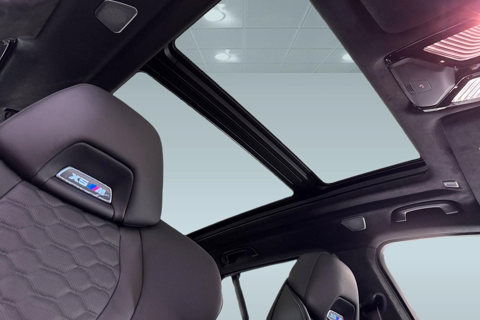 New 2026 BMW X5 M Competition w/ Executive Package AWD/4WD image 23