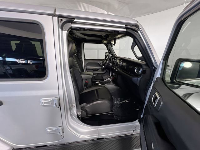 Used 2022 Jeep Wrangler Unlimited Sahara AWD/4WD image 30