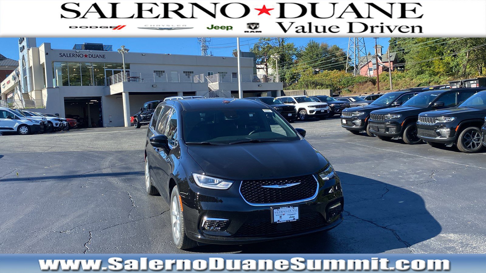 New 2026 Chrysler Pacifica Select