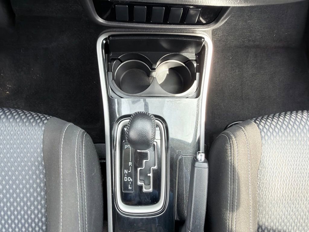 Used 2017 Mitsubishi Outlander ES AWD/4WD image 2