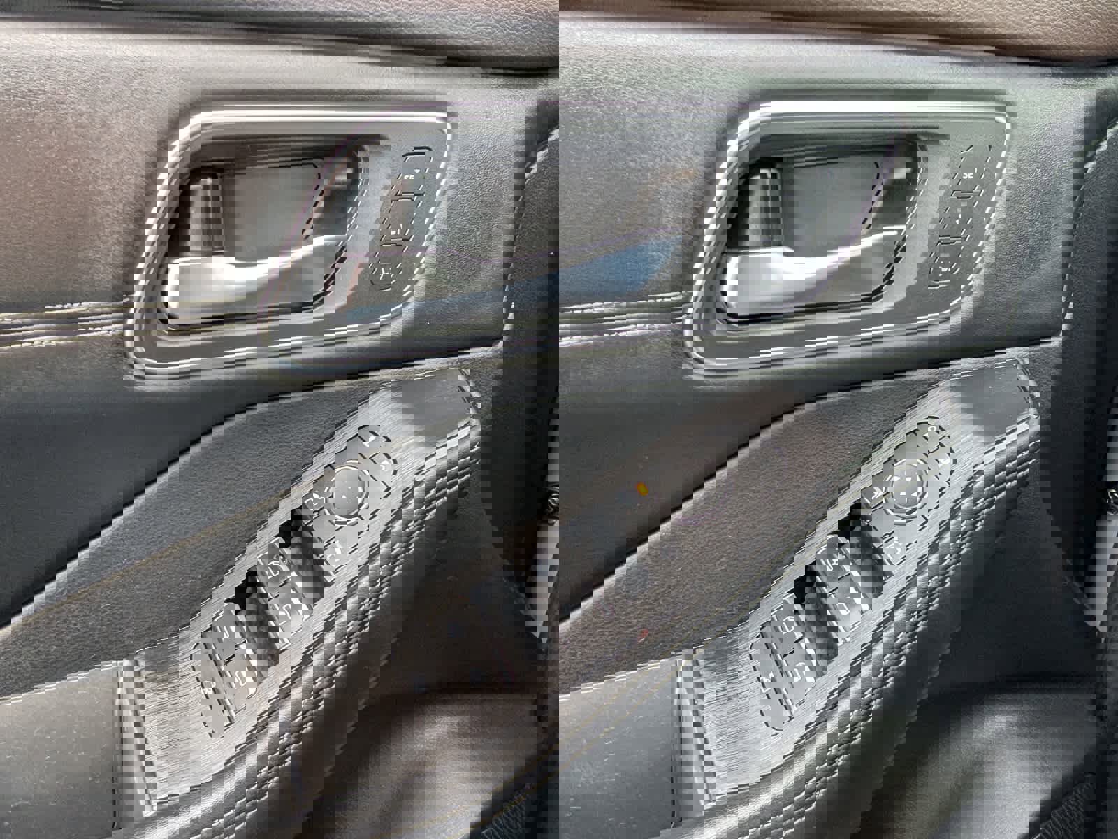 Used 2022 Nissan Rogue Platinum w/ Head-Up Display Package image 19