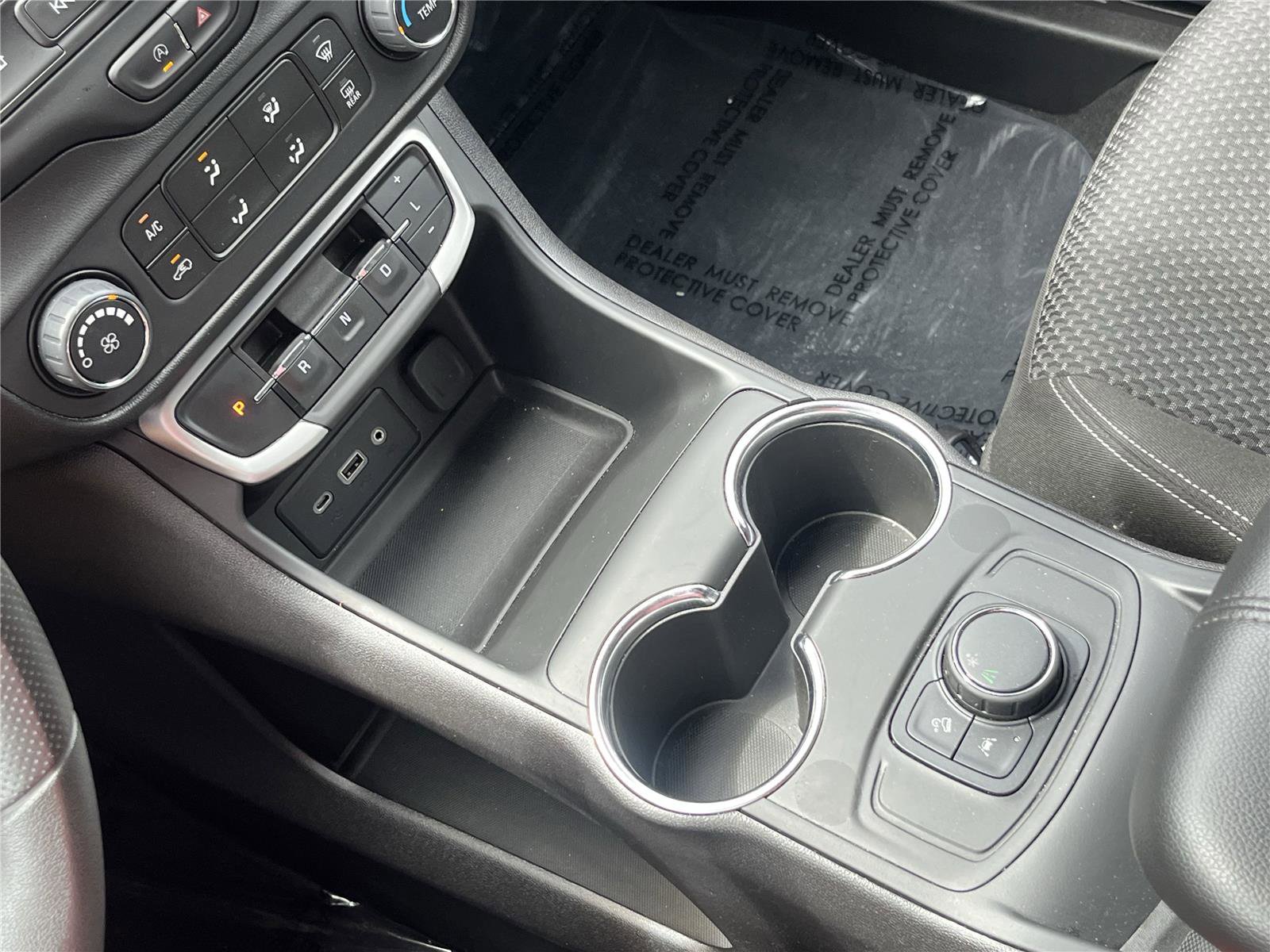 Used 2024 GMC Terrain SLE image 26