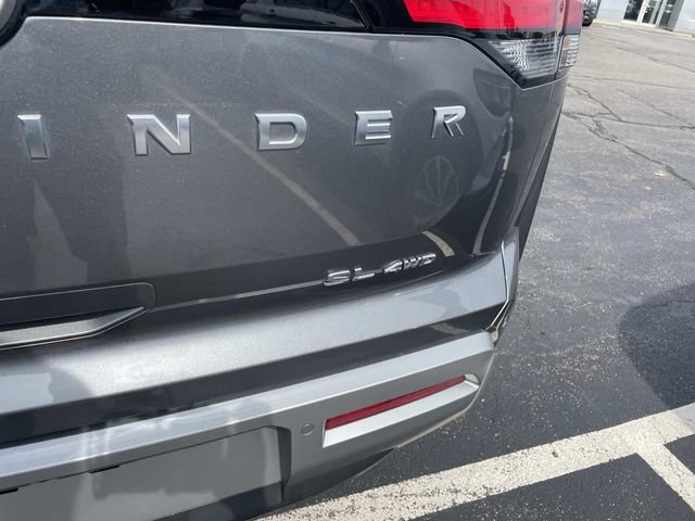 Used 2024 Nissan Pathfinder SL AWD/4WD image 5