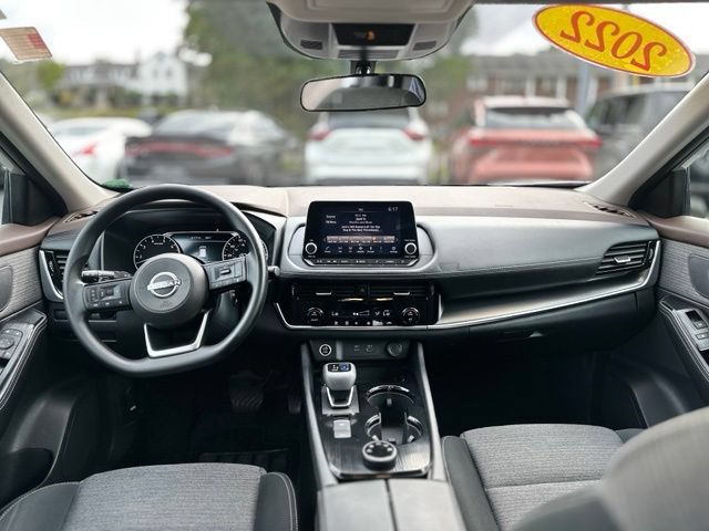 Used 2022 Nissan Rogue SV AWD/4WD image 16