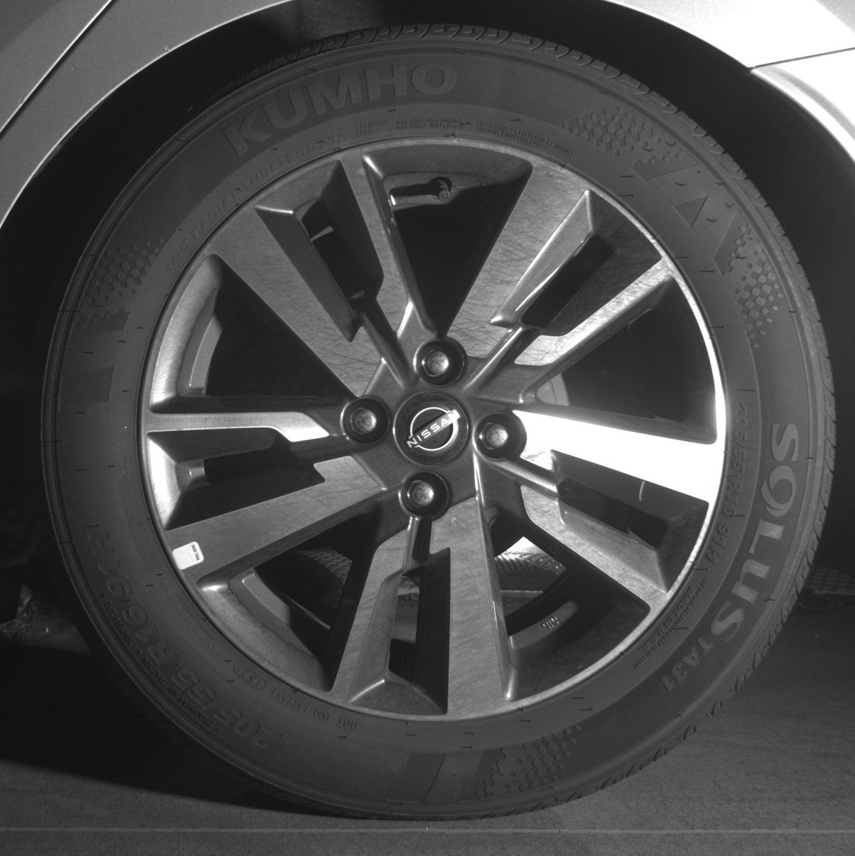 Used 2025 Nissan Versa SV image 14