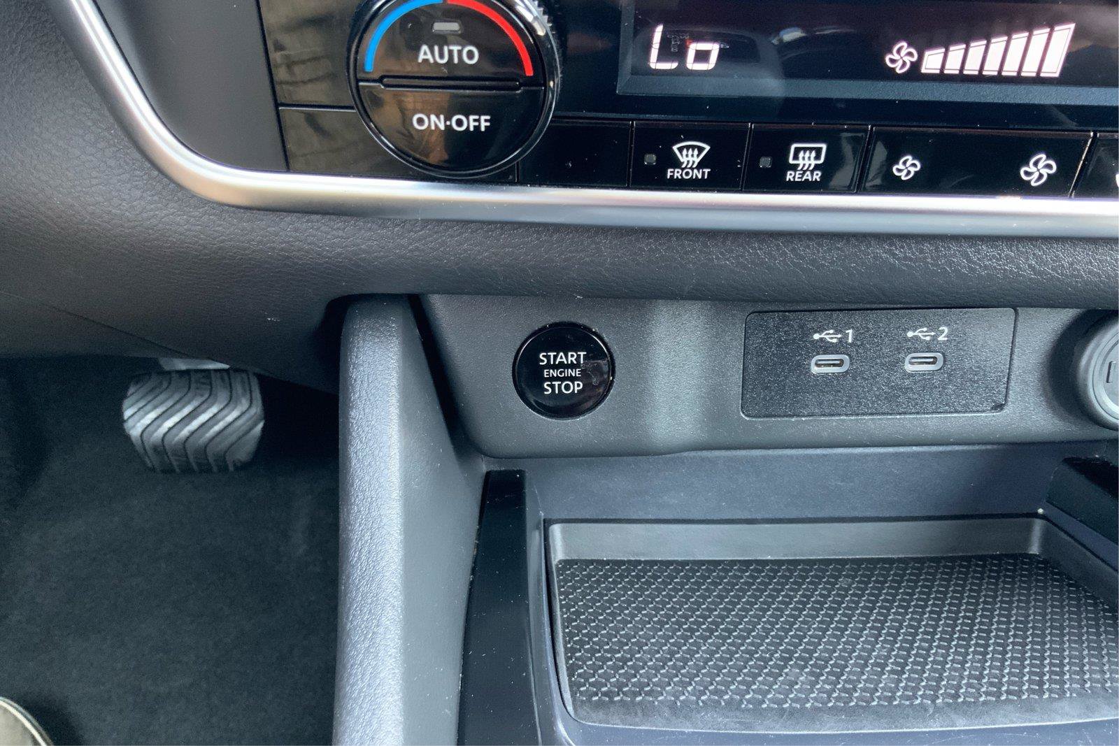 Used 2024 Nissan Rogue SV AWD/4WD image 34