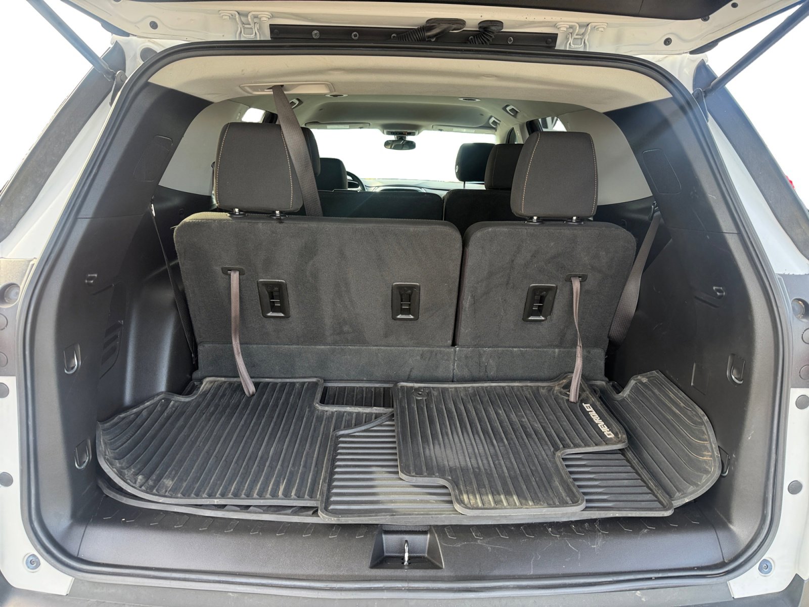 Used 2019 Chevrolet Traverse LS image 17