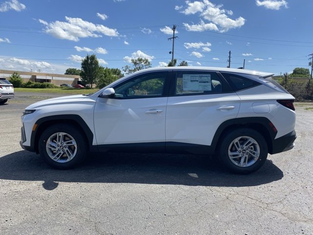 New 2025 Hyundai Tucson SE image 4