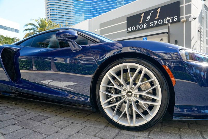 Used 2023 McLaren GT image 35