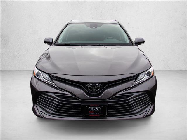 Used 2020 Toyota Camry XLE image 2