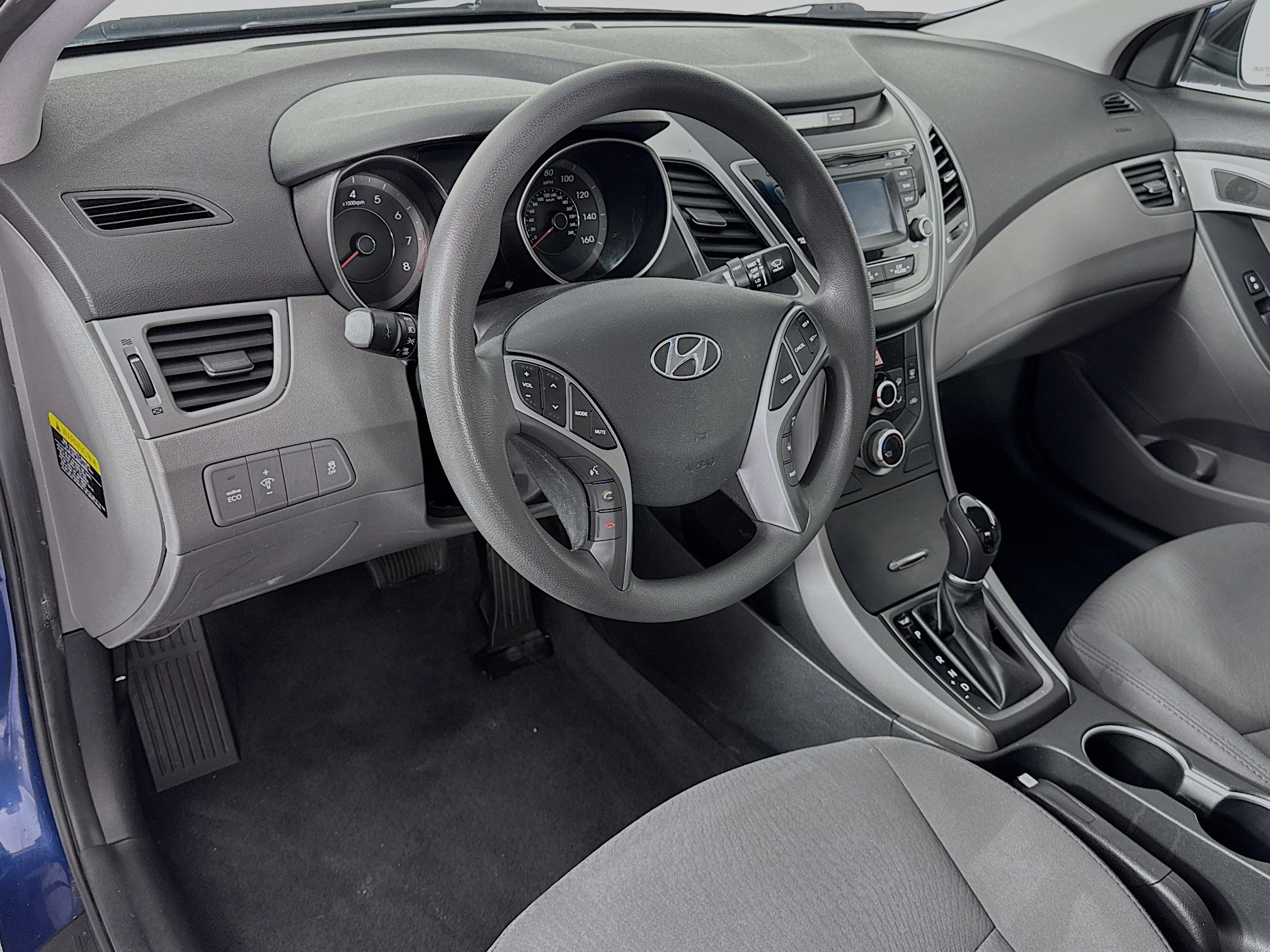Used 2015 Hyundai Elantra SE w/ Option Group 02 FWD image 9