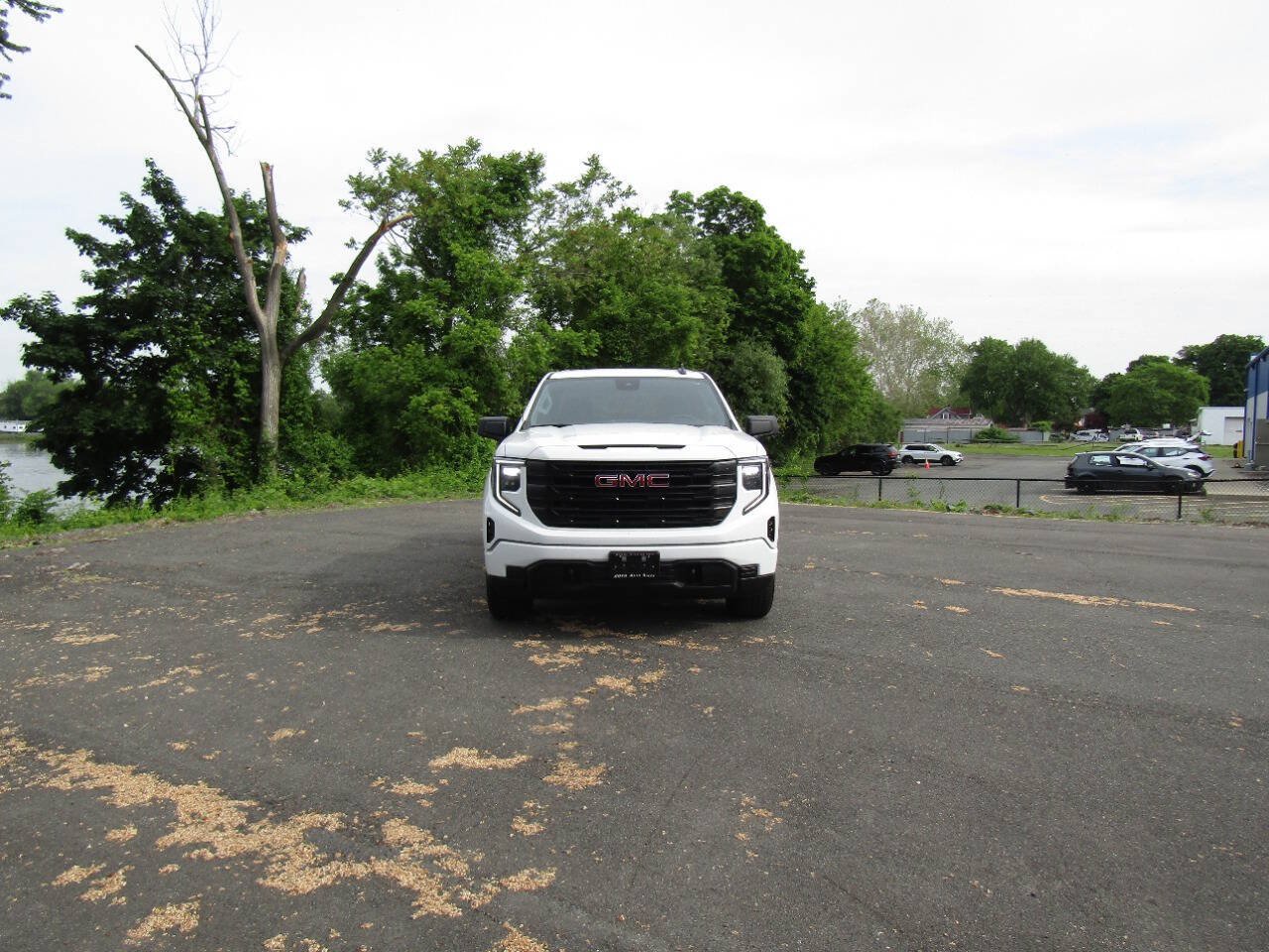 Used 2024 GMC Sierra 1500 Pro w/ Graphite Edition AWD/4WD image 37