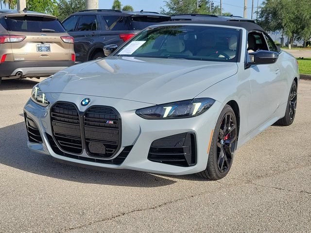 Used 2026 BMW M440i Convertible RWD image 3