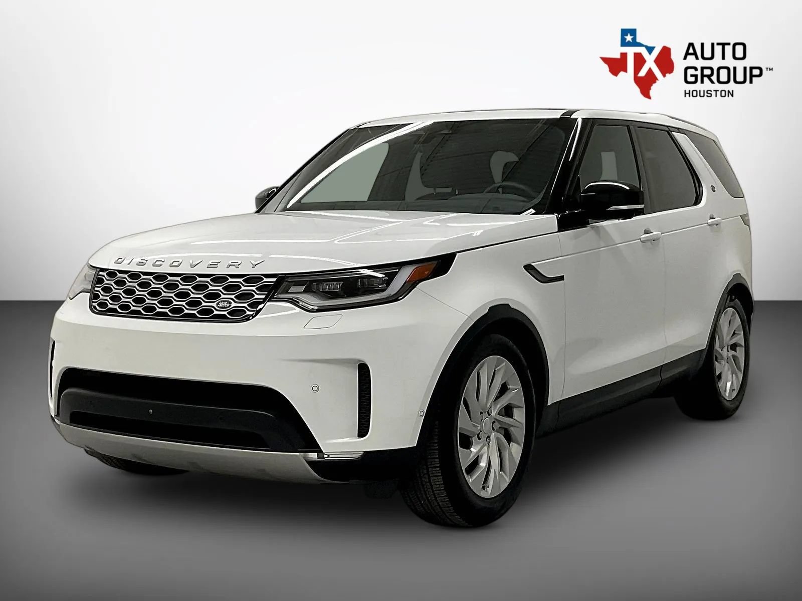 Used 2025 Land Rover Discovery S AWD/4WD image 1