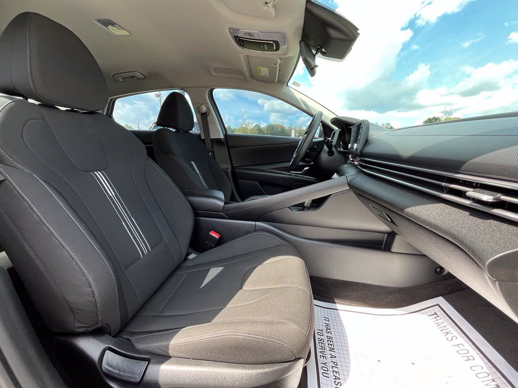 Used 2021 Hyundai Elantra SEL FWD image 30