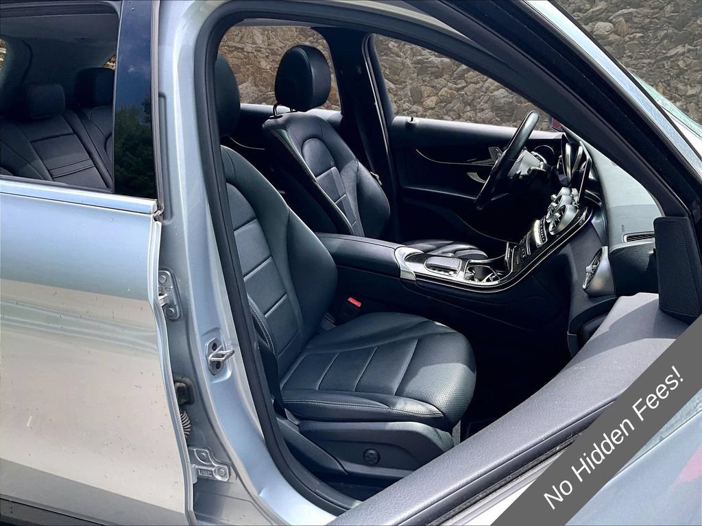 Used 2022 Mercedes-Benz GLC 300 4MATIC w/ Premium Package Lite image 7