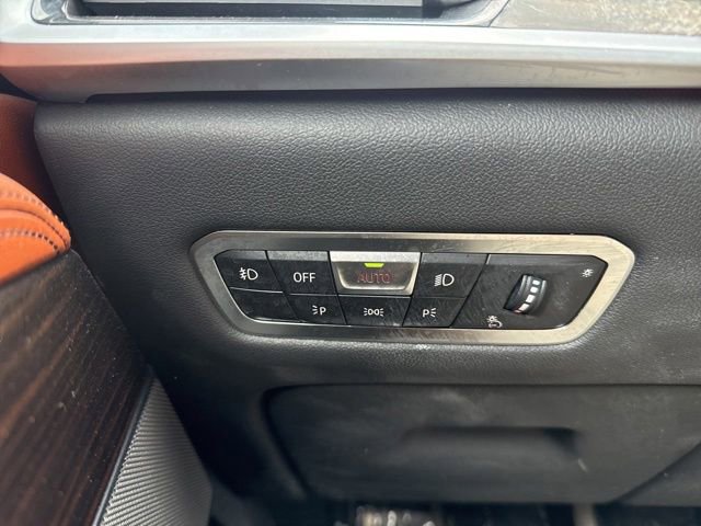Used 2020 BMW X7 xDrive40i w/ Luxury Seating Package AWD/4WD image 29
