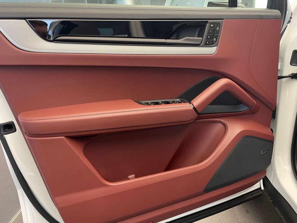 New 2026 Porsche Cayenne AWD/4WD image 20
