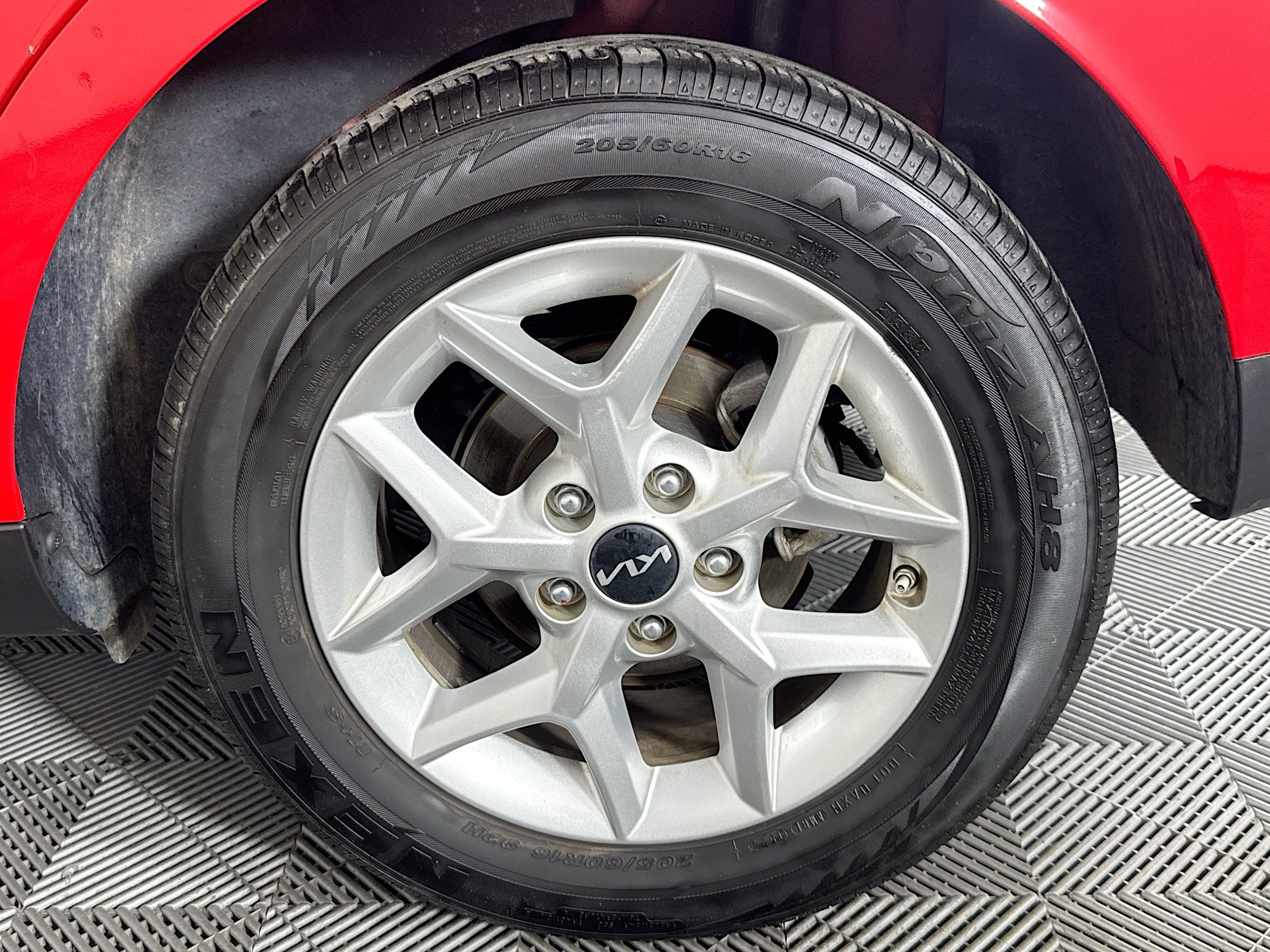 Used 2025 Kia Soul S FWD image 35
