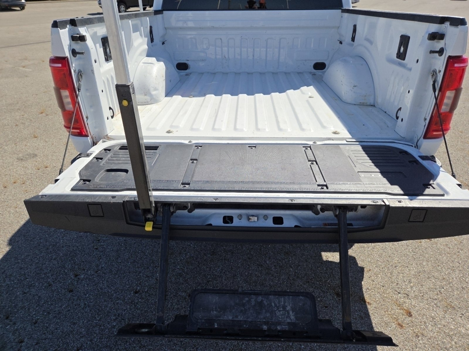 Used 2022 Ford F150 XLT w/ Equipment Group 301A Mid image 27