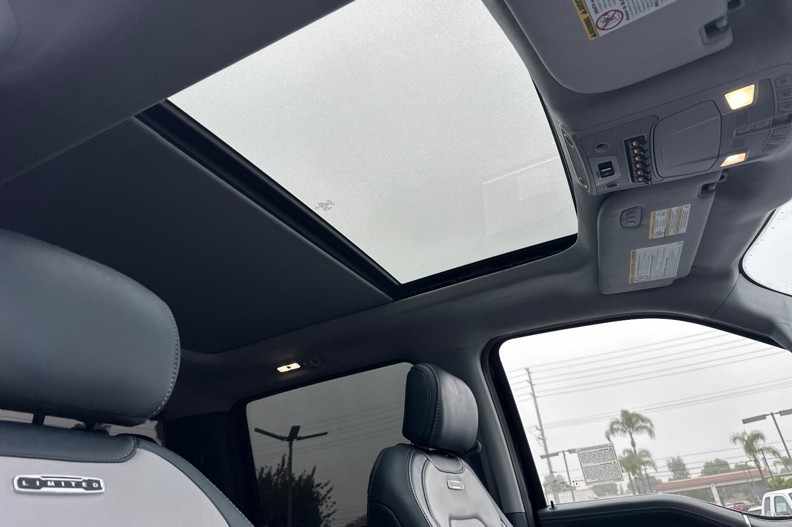 Used 2022 Ford F450 Limited w/ FX4 Off-Road Package image 16