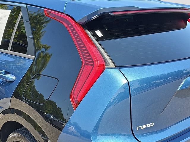 Used 2024 Kia Niro SX Touring FWD image 36