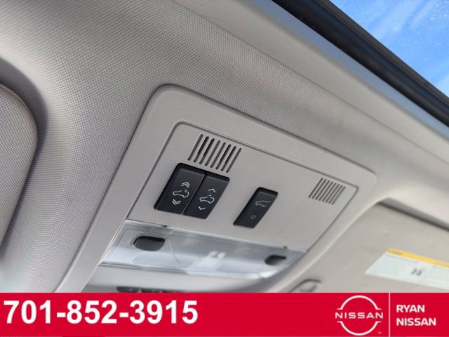 Used 2007 GMC Yukon SLT w/ SLT Preferred Equipment Group AWD/4WD image 13