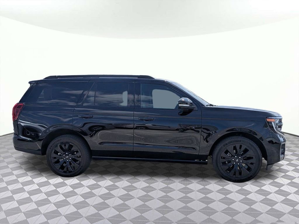 Used 2025 Ford Expedition Platinum w/ Stealth Appearance Package image 2