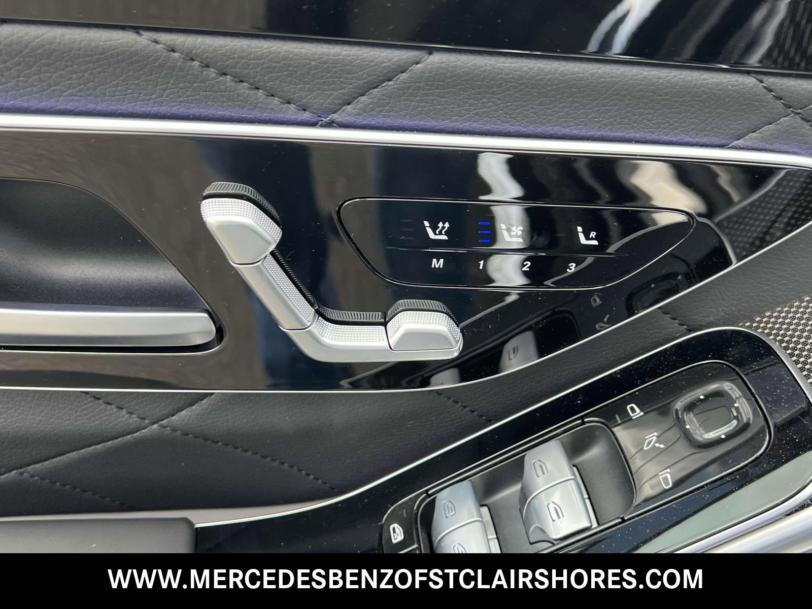 New 2025 Mercedes-Benz S 500 4MATIC image 19
