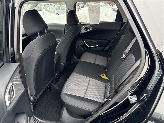 Used 2024 Kia Soul S image 16