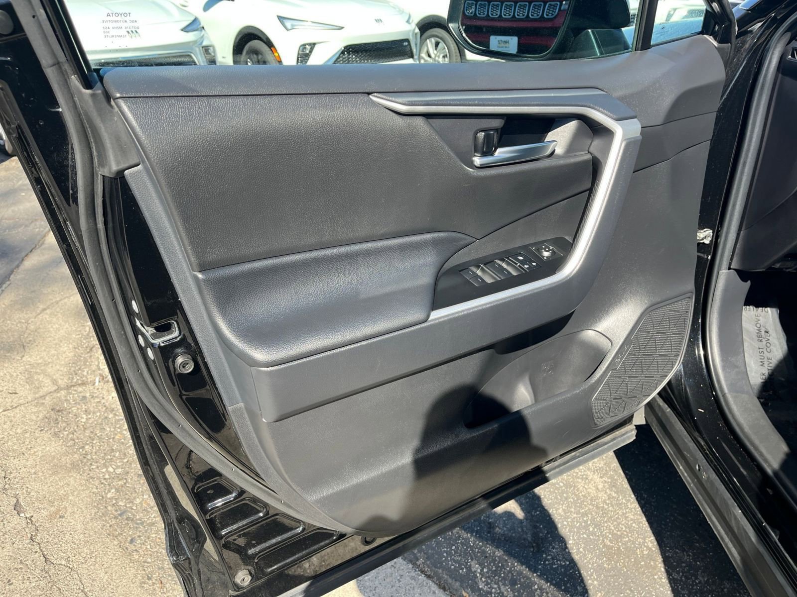 Used 2025 Toyota RAV4 XLE w/ Weather Package FWD image 18