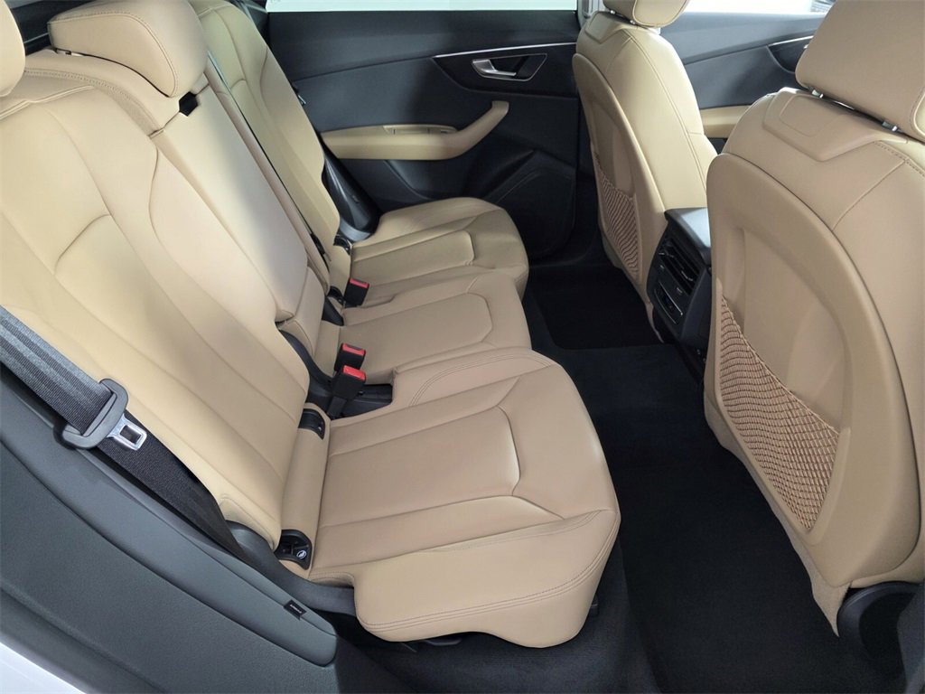 Used 2025 Audi Q8 Premium w/ Convenience Package image 27