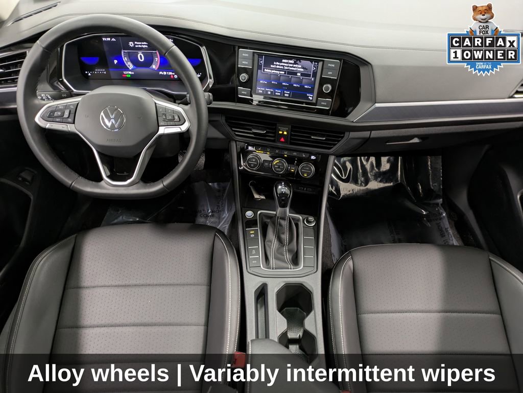 Used 2023 Volkswagen Jetta SE w/ Panoramic Sunroof Package FWD image 29