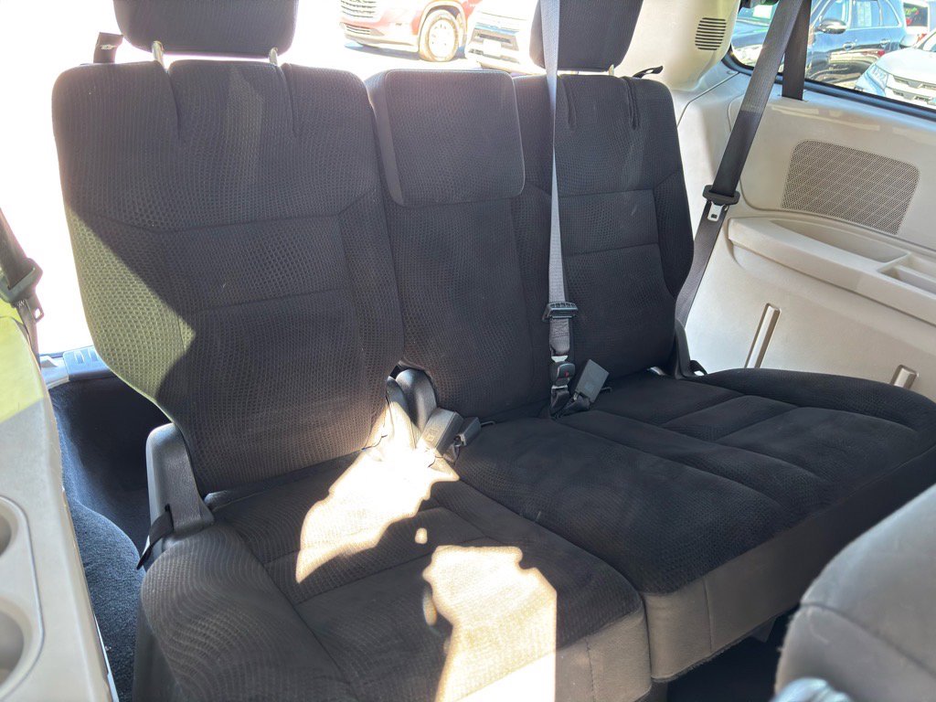 Used 2018 Dodge Grand Caravan SE image 18