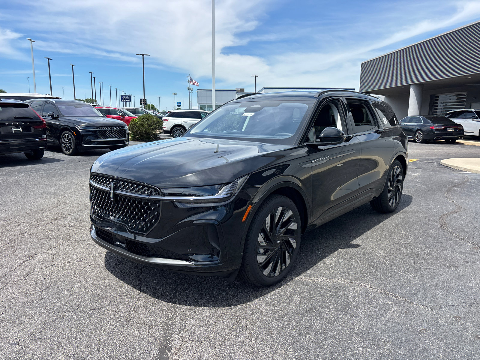 New 2026 Lincoln Nautilus Reserve w/ Jet Appearance Package AWD/4WD image 3