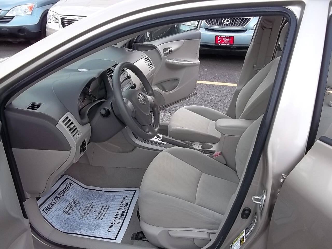 Used 2010 Toyota Corolla LE FWD image 8