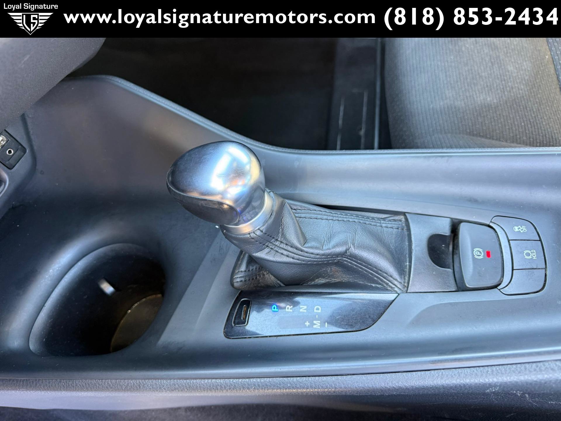 Used 2018 Toyota C-HR XLE FWD image 26