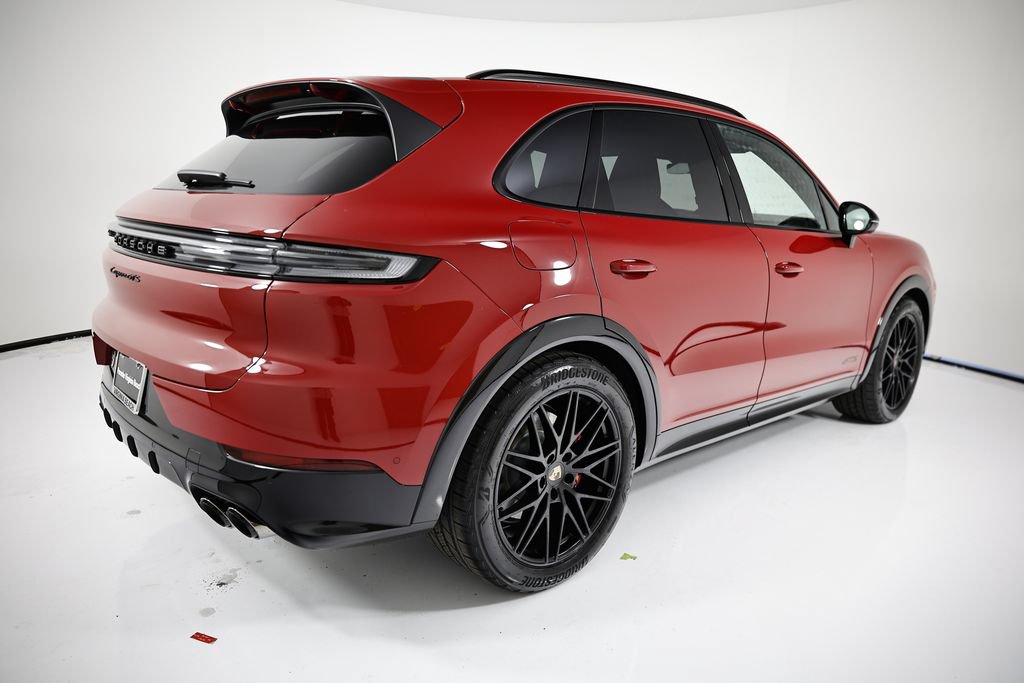 New 2026 Porsche Cayenne GTS AWD/4WD image 7