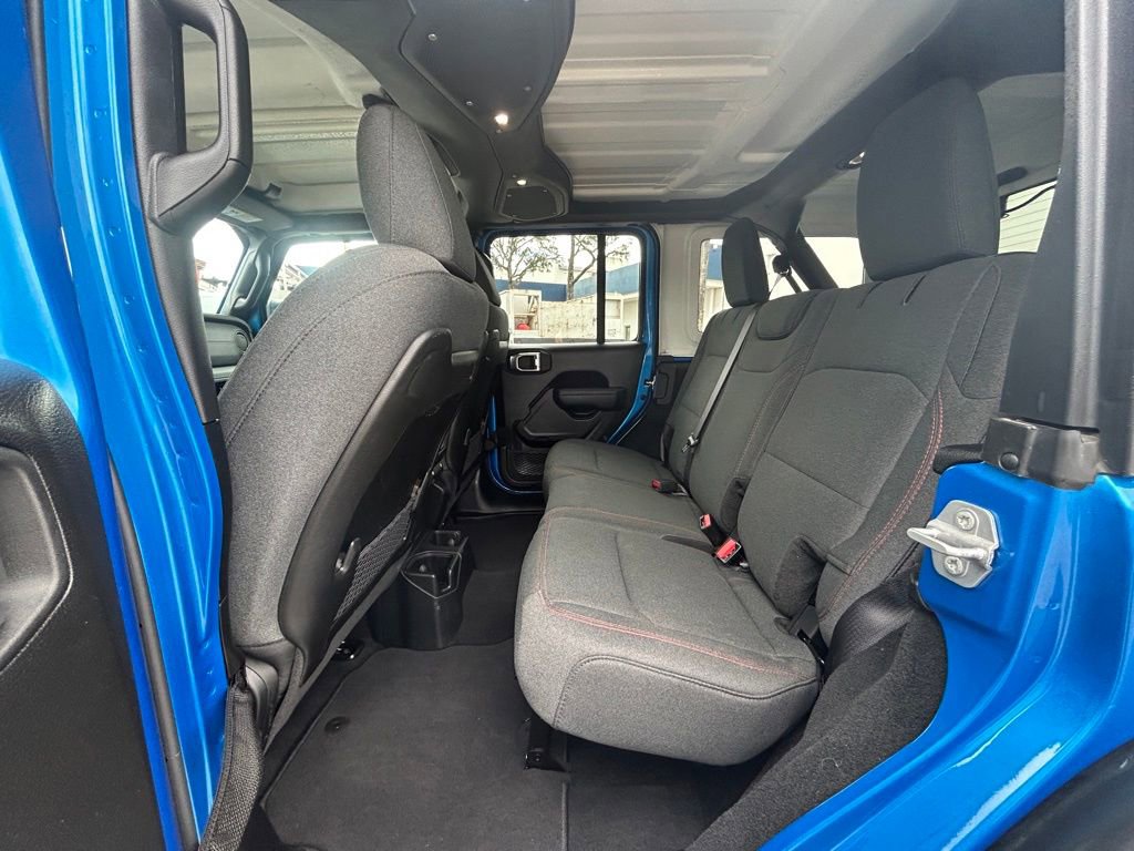 Used 2025 Jeep Wrangler Unlimited Rubicon AWD/4WD image 30
