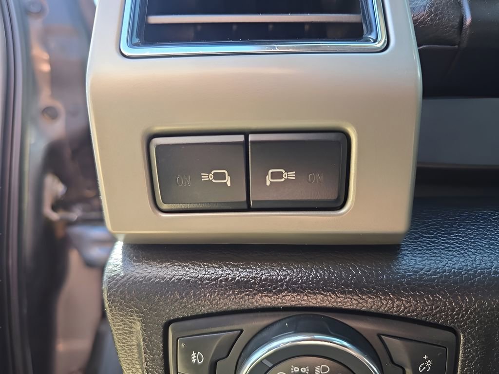 Used 2021 Ford F250 Lariat w/ Lariat Ultimate Package AWD/4WD image 37