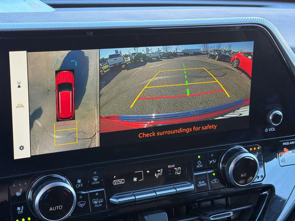 Used 2023 Toyota Highlander Platinum image 23