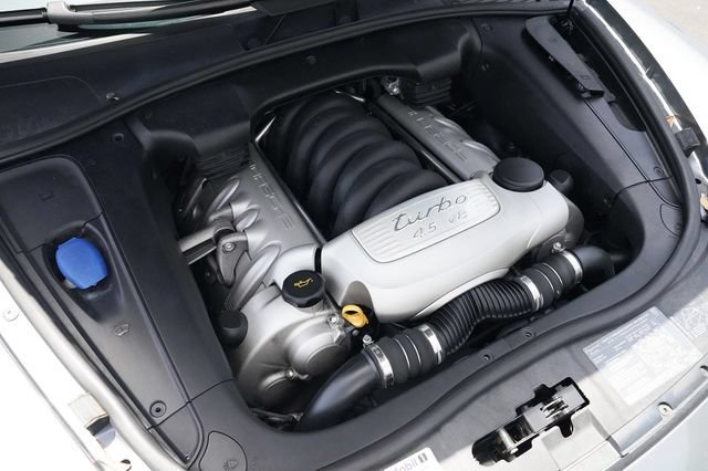 Used 2005 Porsche Cayenne Turbo AWD/4WD image 40