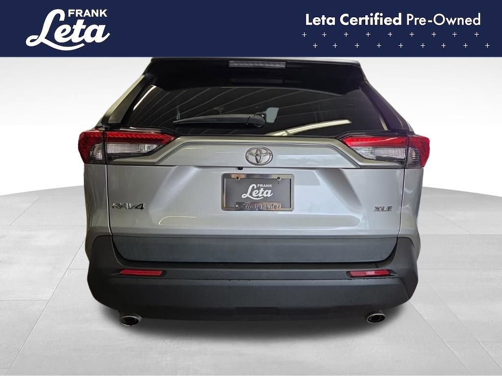 Used 2021 Toyota RAV4 XLE Premium FWD image 5