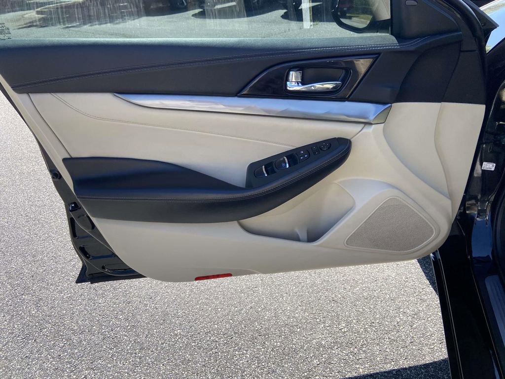Used 2021 Nissan Maxima 3.5 SV w/ Floor Mat Group FWD image 14